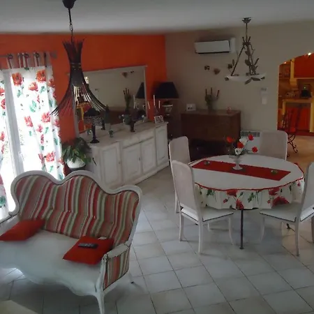 Bed & Breakfast Chambres D'hotes Fontaine De Barreau